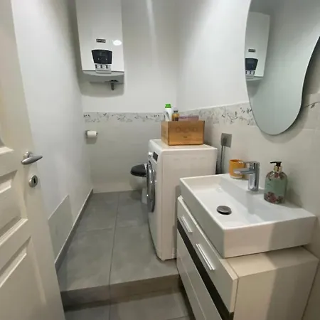 La Casa Di Betty דירה סלסומאג'יורה טרמה